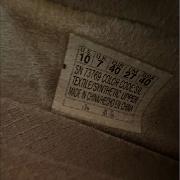 Sketchers Sparkly Silver Loafers Size 10 - Picture 3 of 6